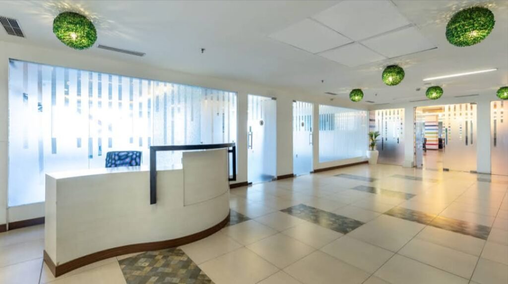 U&I Investor Company